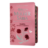 Bíblia De Estudo Da Mulher Sábia Capa Luxo Rosa Com Harpa Letra Grande Com Índice