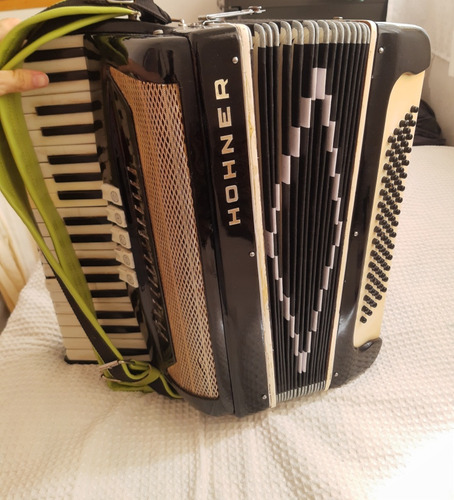 Acordeón Hohner Bravo Ii