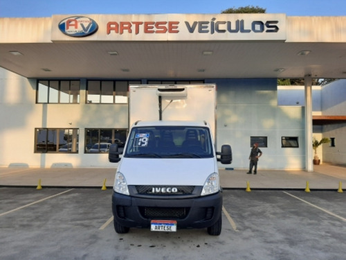 IVECO DAILY 35S14, 2018/19, BAÚ REFRIGERADO E GANCHEIRA