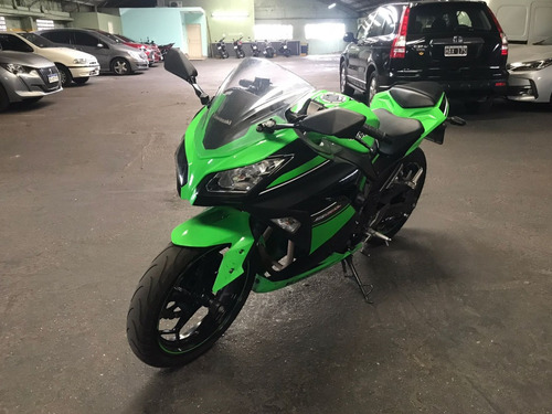 Kawasaki Ninja 300 / Nafta / 2013  