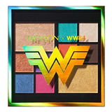 Revlon X Ww84 The Wonder Woman Paleta De Sombras De Ojos Y R