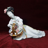 Antigua Figura Geisha Porcelana Con Canasta Flores, Dañada