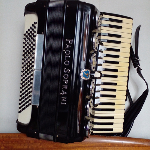 Paolo Soprani Acordeon 120 Bajos