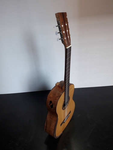 Guitarra De Luthier Lucas Carrera