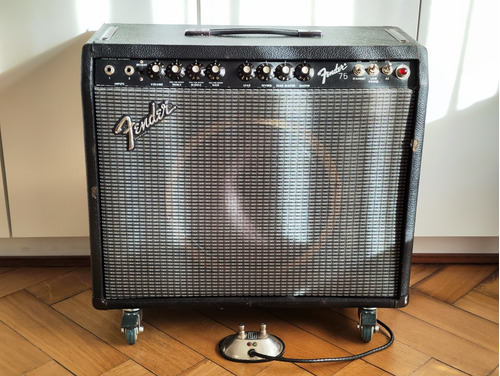 Amplificador Valvular Fender 75 (parlante Wgs). Época Rivera