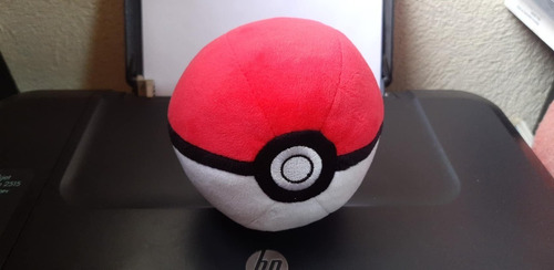 2019 Wicked Cool Toys Pokemon Pokeball Plush 11 Cms