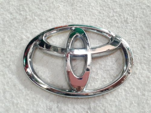 Emblema Logo Parrilla Toyota Prado  Foto 3