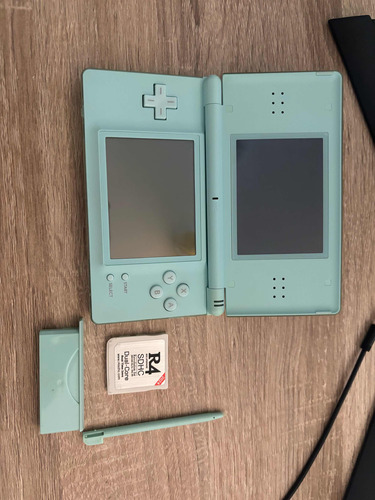 Nintendo Ds Lite Azul + R4 32gbs