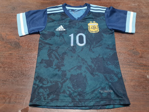 Camiseta Futbol Argentina. Impecable. Talle 8 Niños