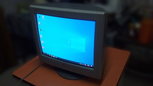 Monitor Crt LG Studioworks 710e 17 Pulgadas