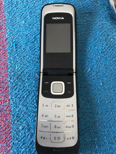 Nokia 2720 Con Tapita ( Posiblemente Para Reparar )