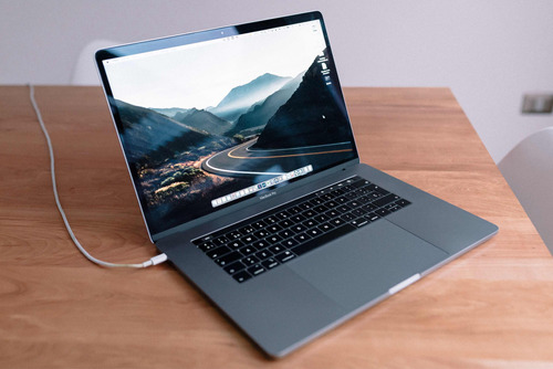 Macbook Pro 15.4 2019