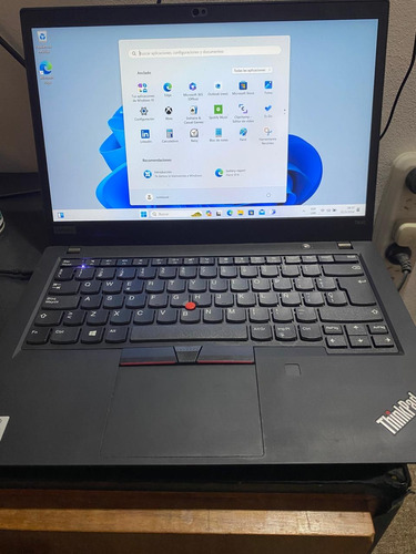 Lenovo T490 Intel I5 10°gen 16 Ram Disco Ssd 237gb 