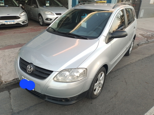 Volkswagen Suran 2009 1.6 I Trendline 90b