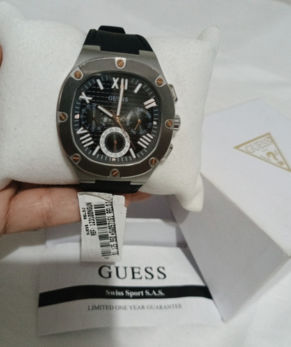 Reloj Guess Hombre Plateado Silicón