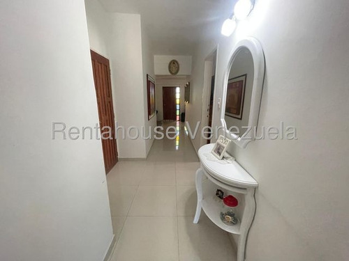 Marianny Gonzalez, Vende Hermosa Casa Remodelada En Urb Trinitarias Barquisimeto - Imagen 4