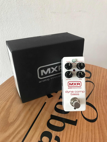 Pedal De Efeito Dunlop Mxr Dyna Comp Bass Mini M282