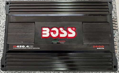 Potencia Boss 2600 Watts 4 Canales