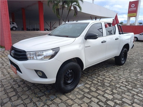 TOYOTA HILUX 2.8 STD 4X4 CD 16V DIESEL 4P MANUAL