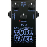 Amt Tube Cake Tc-3 Pedal Amplificador De 3w Para Guitarra Color Negro