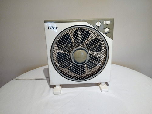 Ventilador De Pie Ultradinamic Laser De 12 