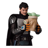 Mafex #200 The Mandalorian & Grogu (rostro Pedro Pascal)