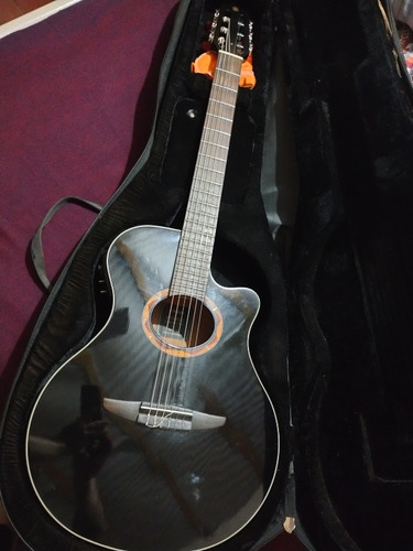 Guitarra Yamaha Ntx700