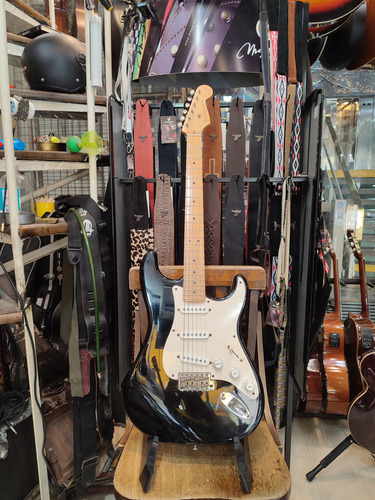 Guitarra Fender Eric Clapton, Estuche Original, (no Envio)