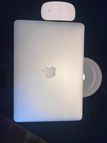 Apple Macbook Air 13 Mid 2012 -