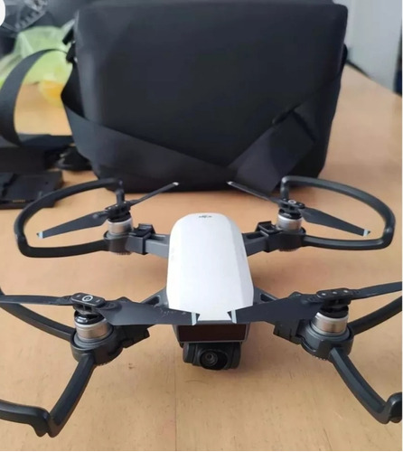 Drone Dji Spark, Tres Baterías, Poco Uso. 