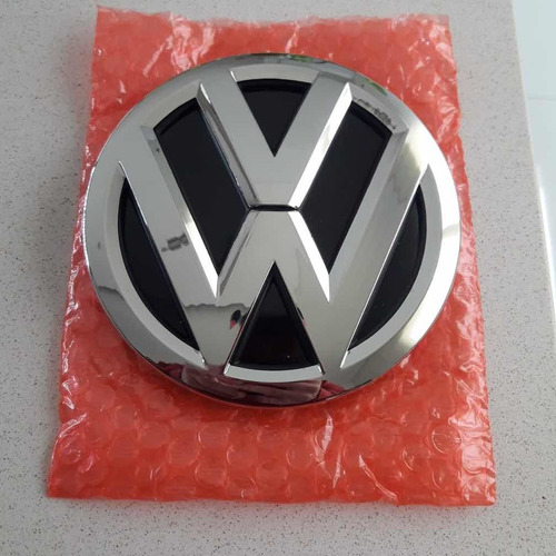 Logo Insignia Volkswagen Vento Mk7 2015 2016 2017 2018 Foto 3