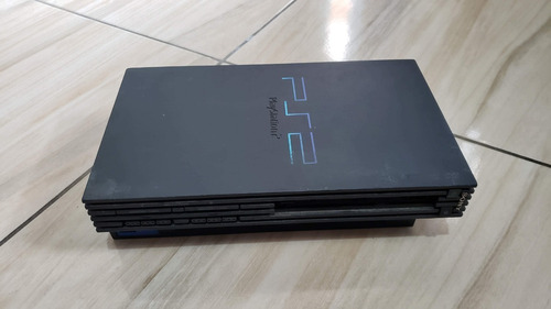 Playstation 2 Fat Só O Console Sem Nada E Ele Liga Mas Sem Imagem E Sem Os Parafusos Tá Com Defeito! B8