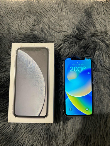 iPhone XR 64 Gb