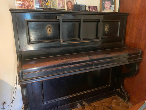 Piano Antiguo Lucc Aymonino