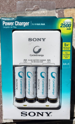 Cargador Sony Ni-mh Aa/aaa + 4 Pilas Recargables Aa 2500 Mah