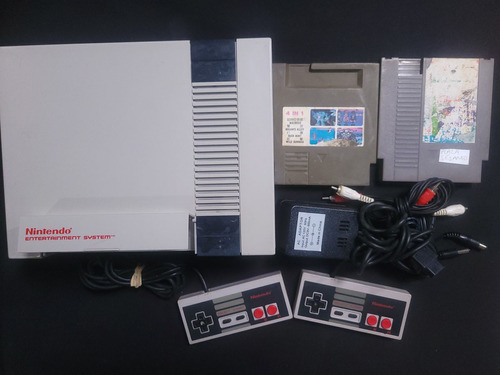 Consola Nintendo Nes + Cables + 2 Controles + 2 Juegos D