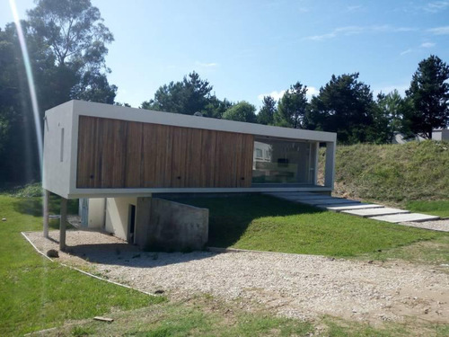 Casa En Venta Costa Esmeralda, Cuatro Dormitorios, Barrio Deportiva. - Imagen 4