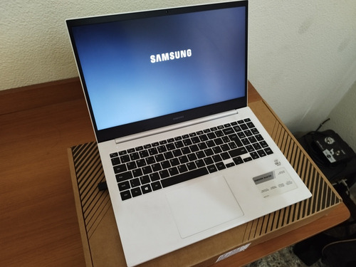 Notebook Samsung E30 