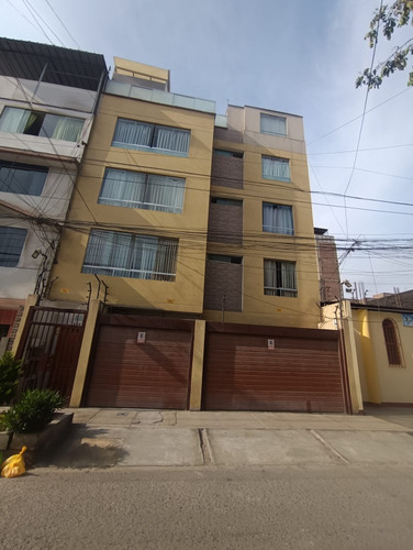 Venta Departamento De 4 Dorm Con 136 Mt2 + Cochera Y Aires