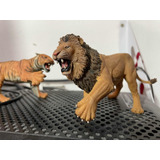 Figura De Leon Y Tigre Peleando Muy Realista En Plástico