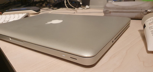 Macbook Pro 13 Inchs 2010
