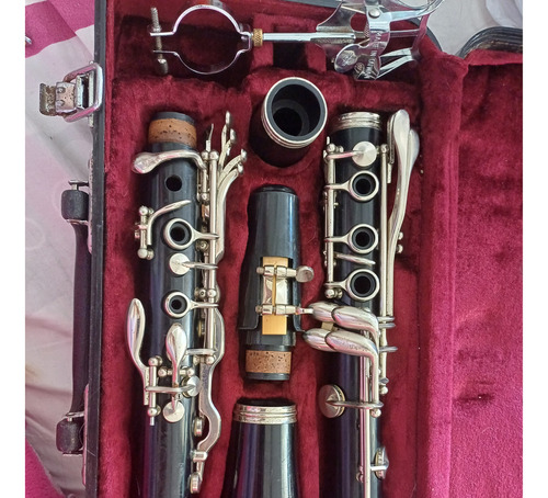 Clarinete Marca Jupiter Se Segunda En Buen Estado