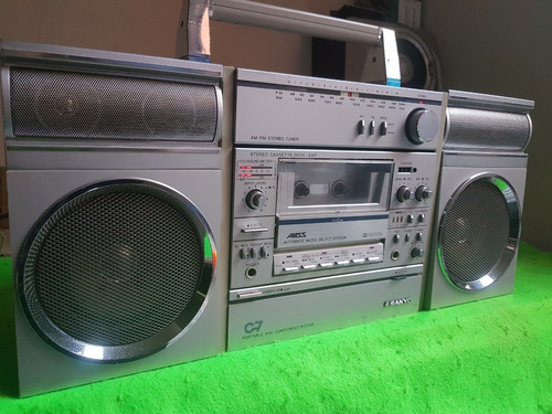 Radiograbadora Vintage Boombox Sanyo C-7