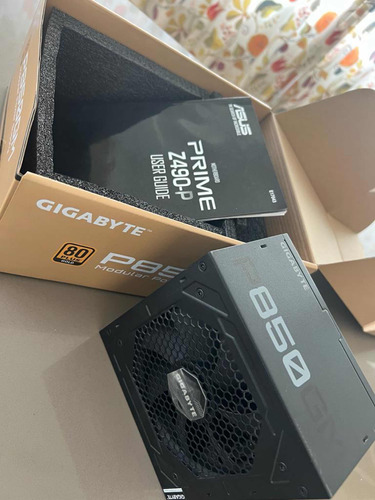 Fuente Gigabyte 850w Gold 80 Plus Gp-p850gm!usada Casi Nueva