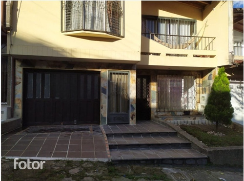 Venta De Casa En Santa Monica, Cerca A Almeria, Medellin