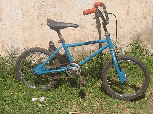 Bicicleta Celeste Con Puños Naranja  Rod 14, Buen Estado