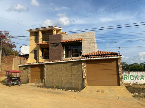 Casa Unifamiliar