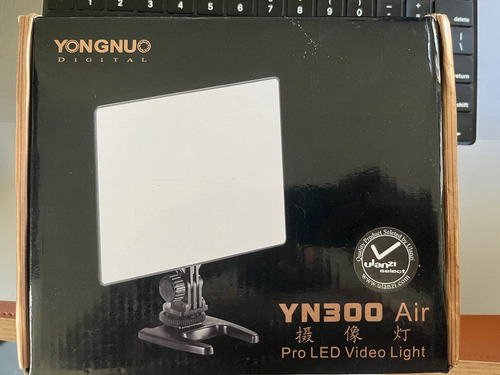 Yongnuo Yn300 Air Painel De Luz Led Para Câmeras + Baterias