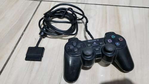 Controle Original Do Playstation 2 Com Detalhe No Cabo. M2