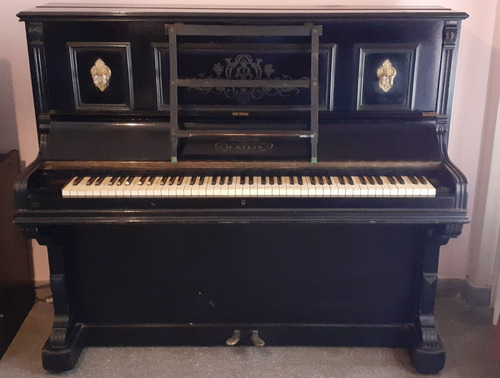 Piano Vertical H.klein  1ere Medaille D'or 1900 Francia